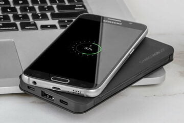 PowerBank ChargeHubGo vem com 5.000 mAh e carregamento sem fio